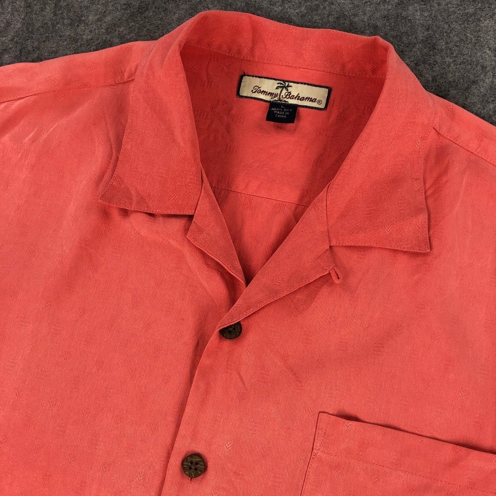 Tommy Bahama Mens Shirt Large Coral Geometric 100% Silk Button Up Short Sleeve